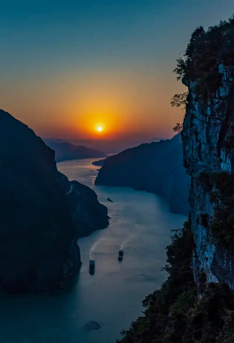日出三峡(2)