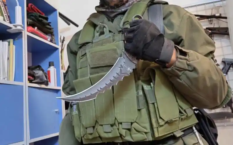 巨型爪刀 (展示)