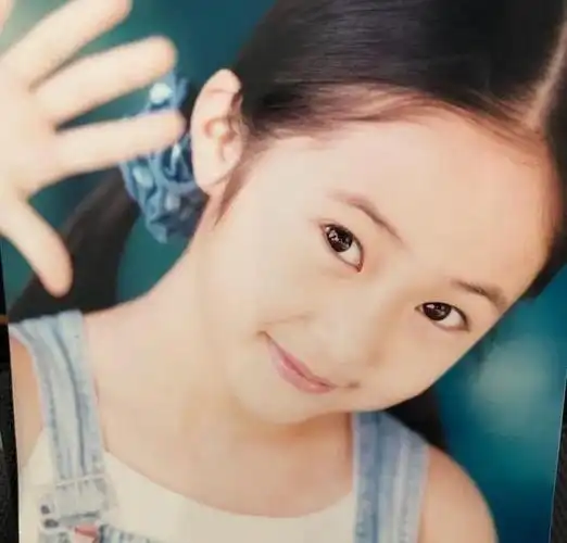 22 -裴秀智- 23 -裴珠泫- 24 -宋慧乔好啦明星们的童年照就推送到这