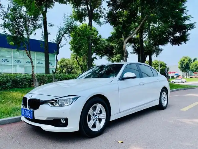 2016款宝马3系316li时尚型