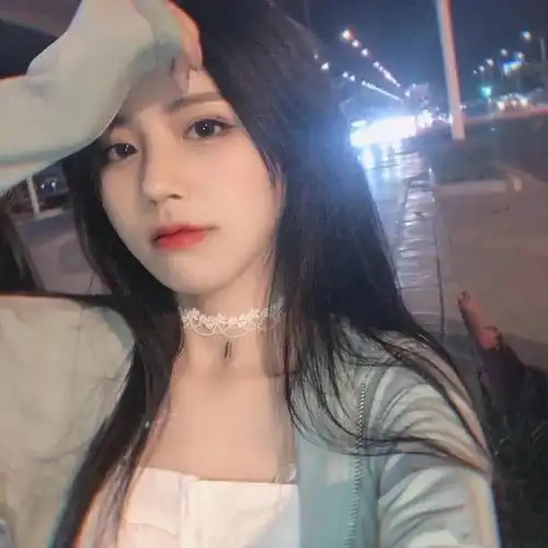 头像女生总之岁月漫长然而等待值得