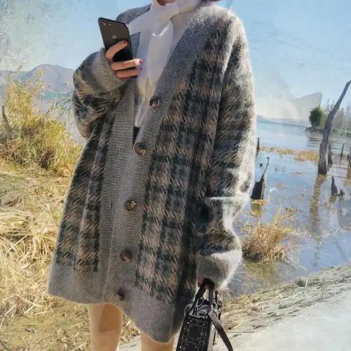 长款毛衣外套怎么搭配好看?6种美丽随性的穿搭示范!