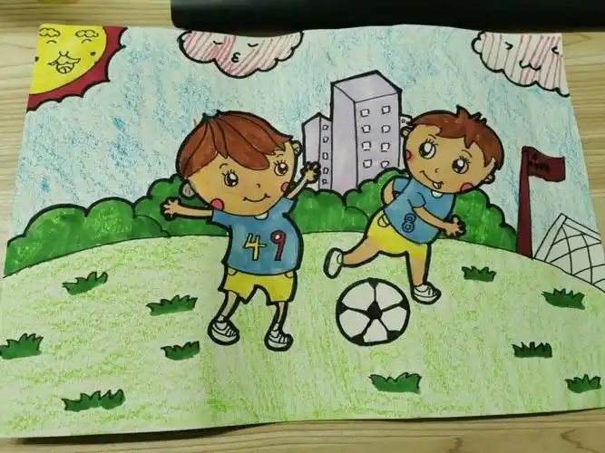 足球场一起挥洒汗水;课堂上一起做数学;划着船儿去钓鱼……一,画画我