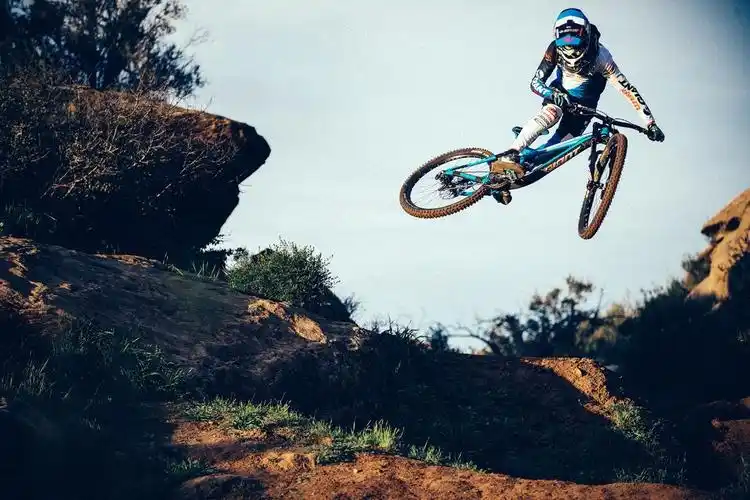 2017giantfactoryoffroadteam全球发布