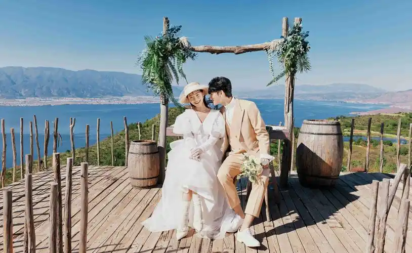 大理旅拍婚纱照推荐哪家最好大理婚纱摄影前十
