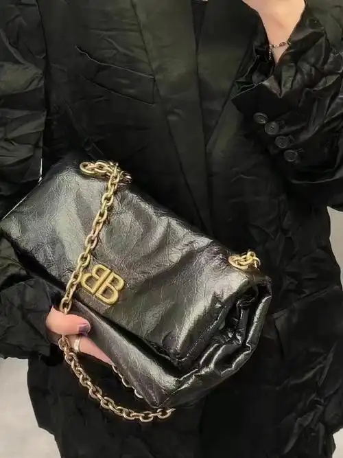 亮片手工珠子字母logo