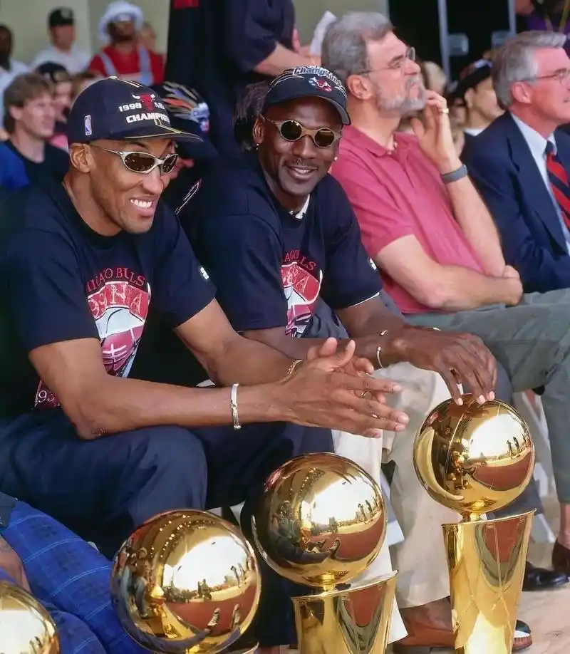 迈克尔·乔丹  1998年芝加哥公牛锦标赛游行(1998年6 - 抖音