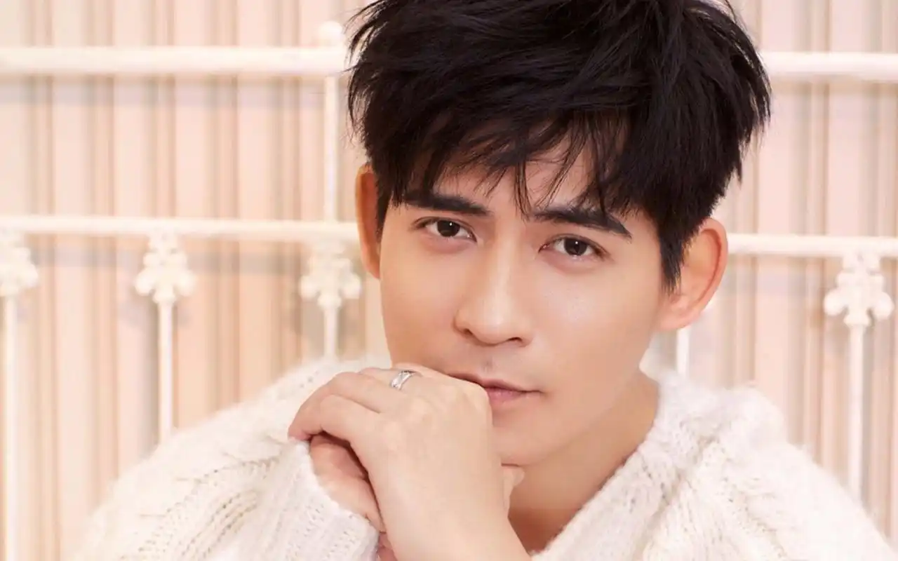 周渝民帅气文艺范写真图片桌面壁纸