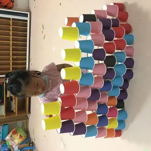 小二班叠杯子大赛