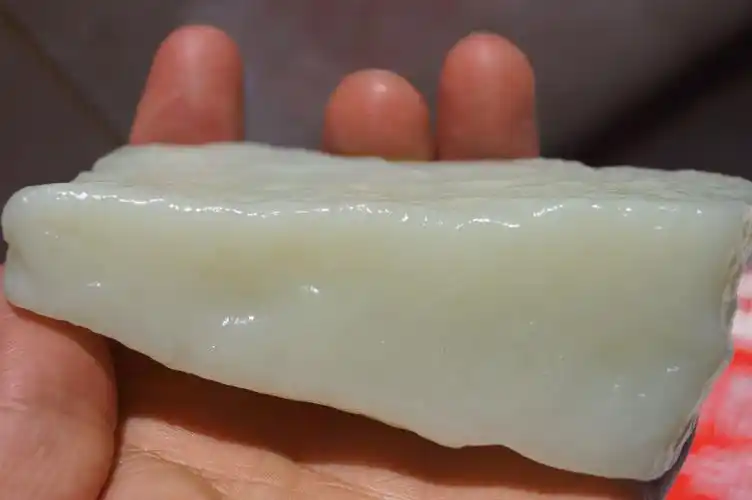 和田玉戈壁籽料白玉戈壁籽料钢板料无结构肉质熟油脂重量203g