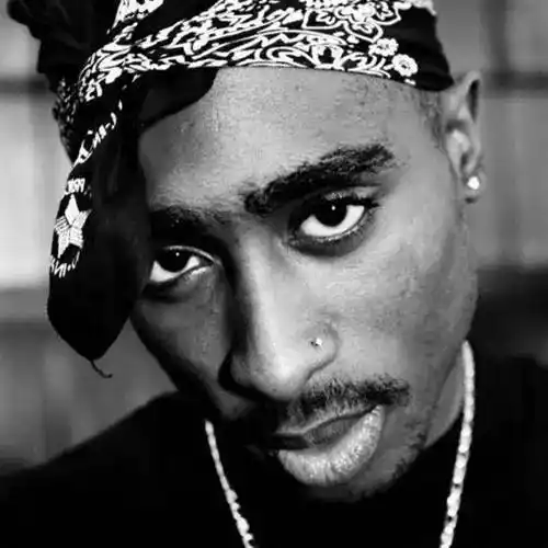 nf历史今天是他46岁的生日happybirthday2pac