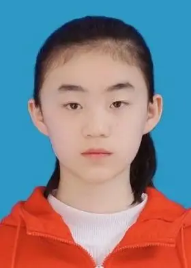 因为戴上帽子可能会影响真实面貌,所以要求是免冠正面像