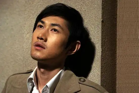 电视剧《天涯咫尺》专题 > 正文  新浪娱乐讯 由孙淳,剧雪,何明翰主演