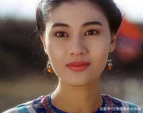 李嘉欣恋情?林青霞整形?