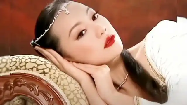 现在知道,人家是男主的前女友,《天国的嫁衣》的卡翠娜放现在妥妥的