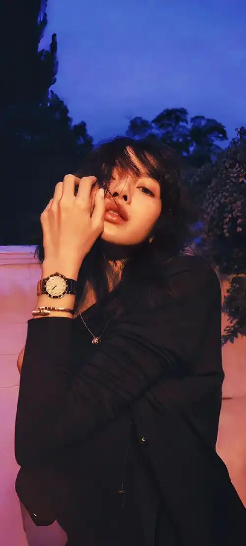 333333383239300797自调修lisa竖屏壁纸