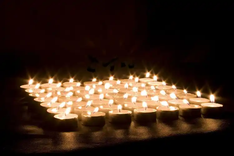 浪漫烛光造型图片 - 第13张