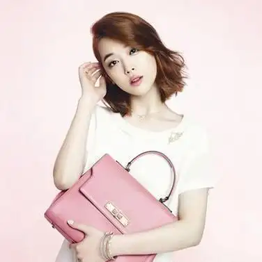 脑门宽女生适合的韩式中短发发型发色图片