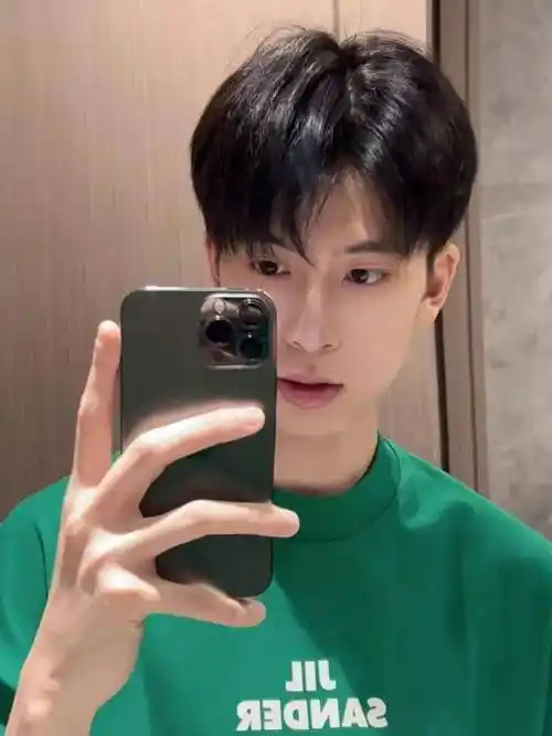 男生留四六分发型不帅都难