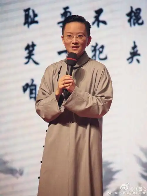 王珮瑜一个把长衫穿得儒雅的女人京剧老生的仪表风度