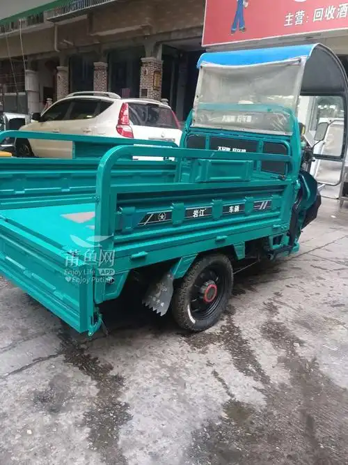 名牌电动三轮车转让马力大两套6032黑金电瓶充电一次跑100来公里有加