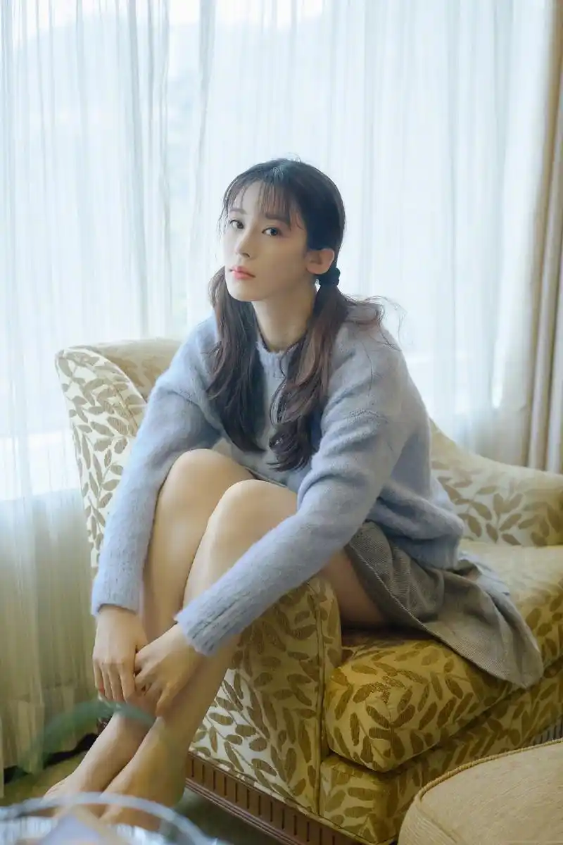 赵樱子写真美图:花容月貌,楚楚动人