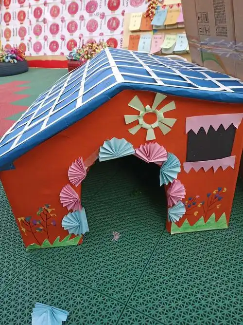 迎元旦 小太阳幼儿园 幼儿及教师 大型手工作品展