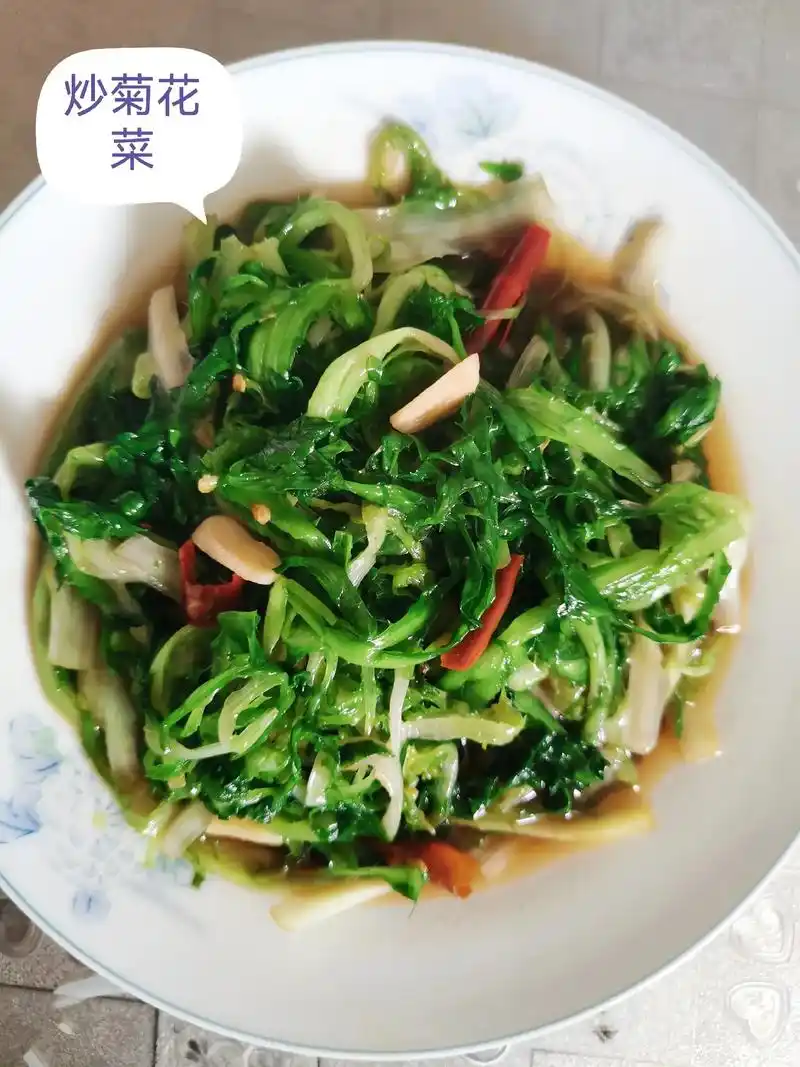 辣椒蒜片 炒香 极鲜 香下菊花菜 干辣椒蒜片炒 调味加盐,味 - 抖音