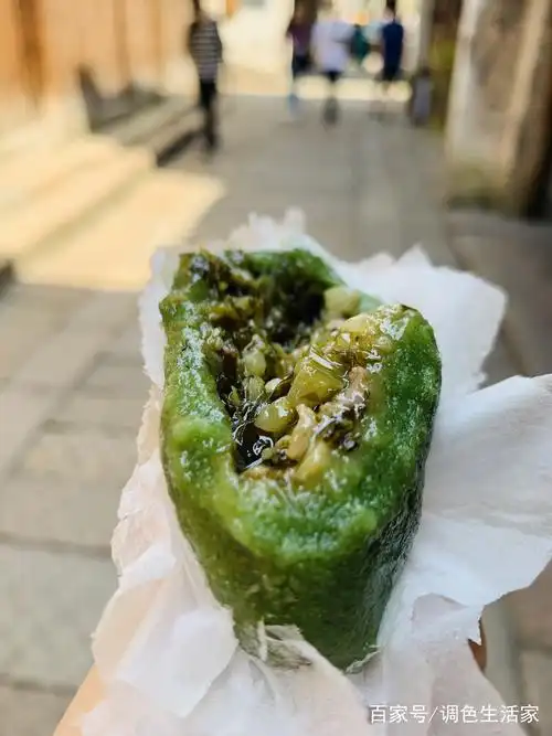 乌镇水乡,这些特色小吃不容错过,其中一味最是难忘