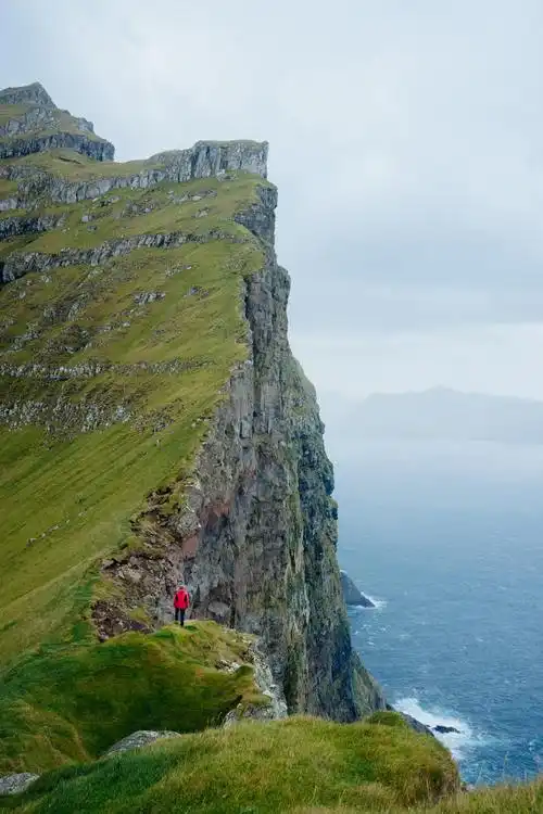 悬崖绝壁海湾海洋手机壁纸图片