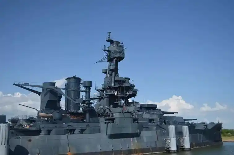 近距离观察双联装14英寸45倍径主炮德克萨斯号战列舰游记