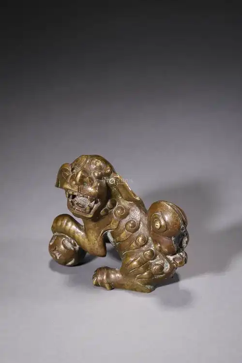 清 铜狮子摆件