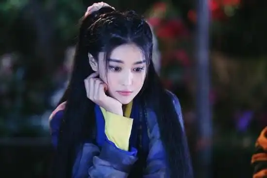 张馨予版李莫愁新浪娱乐讯 新版《神雕侠侣》正在热播中,张馨予依靠李