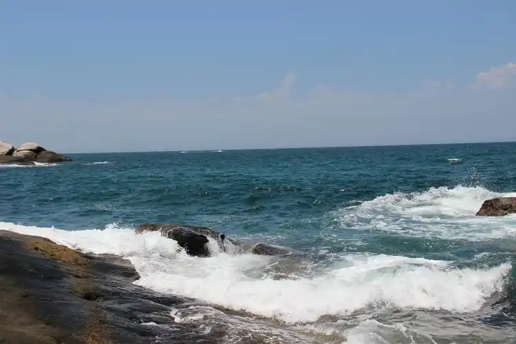 必竟是海岛,好像缺了大海就怪怪的,但下面这些大海的照片不是
