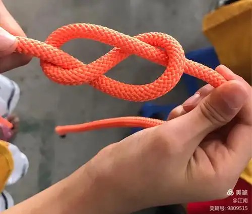 走进源野学绳结—— 新艺童小记者暑期活动一