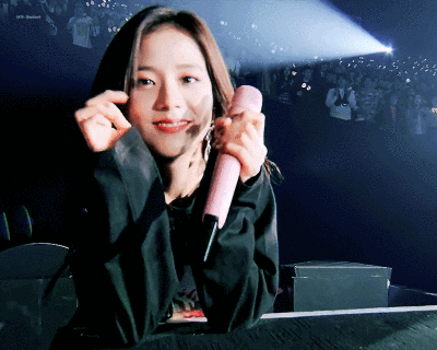 收集   点赞  评论  blackpink动图 0 3 边承