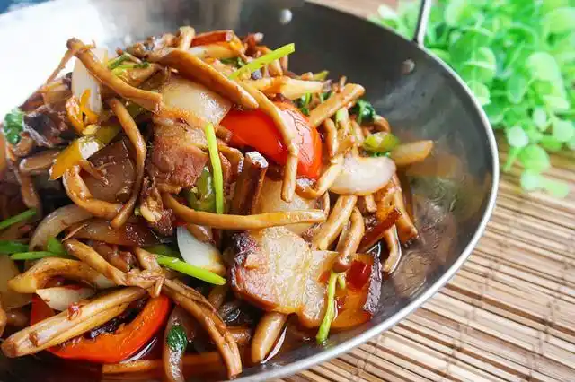 干锅茶树菇——家常快手菜,好吃还简单