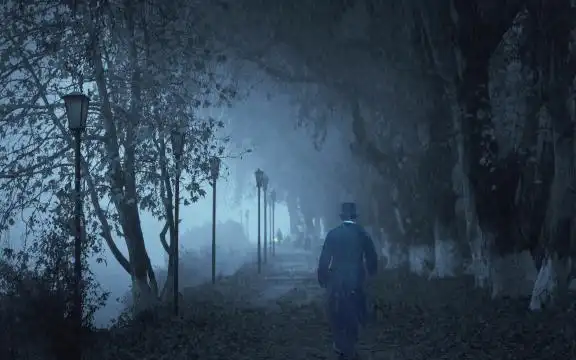 独自一人雨中漫步