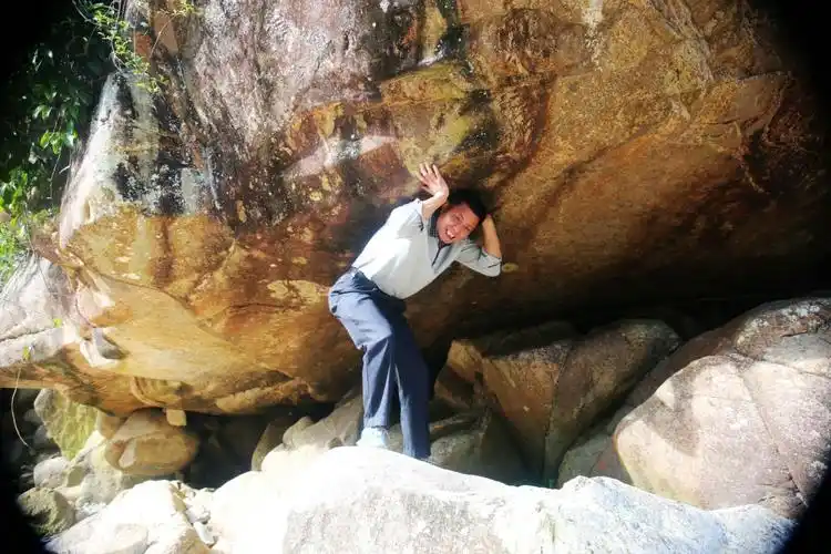 再重的石头我也背着