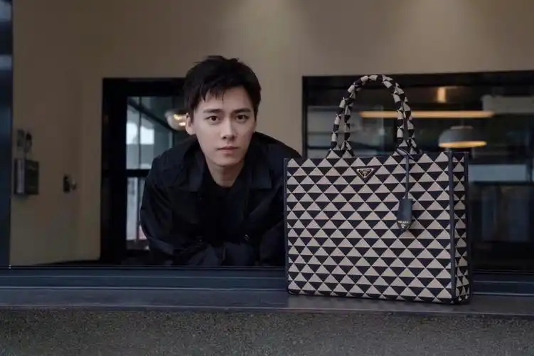 李易峰|李易峰退圈后近况曝光,刘璇老公透露其生活状态,粉丝们都炸锅