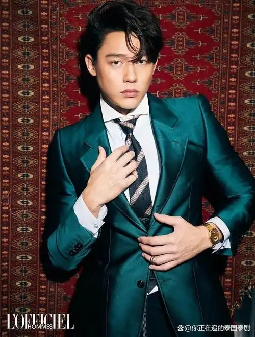 泰国三台当红男演员mark prin近期登上泰国国际时尚杂志lofficiel