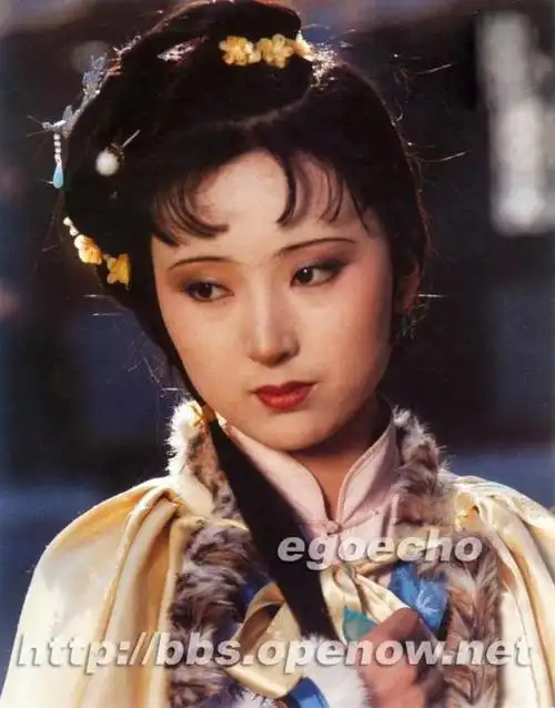 87版电视剧《红楼梦》剧照,陈晓旭饰演林黛玉.