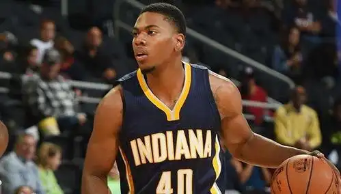 p>格伦·罗宾逊三世(glenn robinson iii),1994年1月8日出生于 a