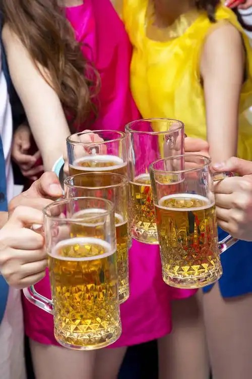 友谊,幸福,合作,团队,北京,中国,连衣裙,图片,许多人,休闲装,干杯,一