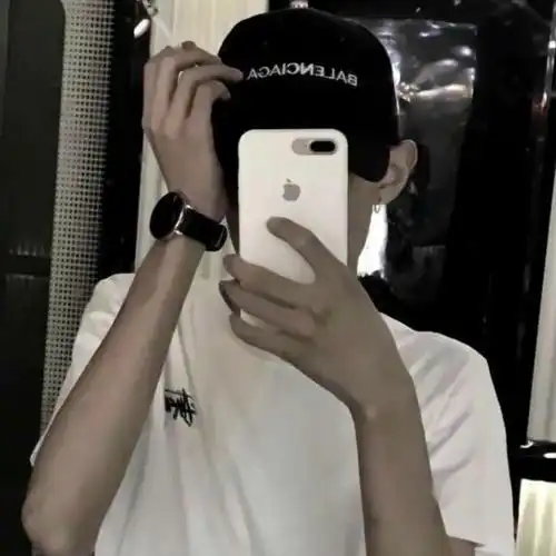 帅气自拍的男生头像手机遮脸霸气图片