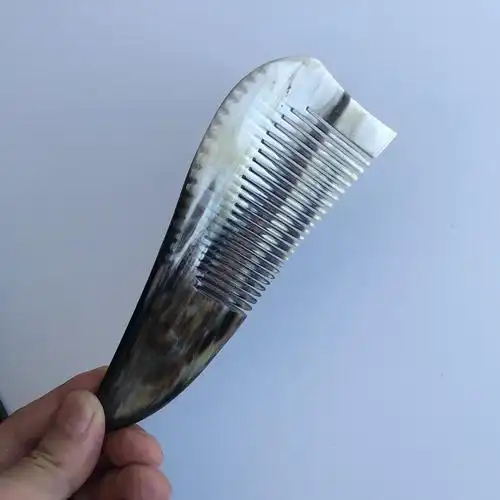 非洲毛牛角十三到十五厘米长牛角梳羊角梳刮痧板三角片牛角刮痧筒