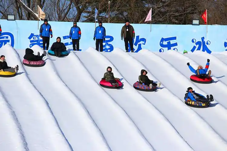 紫竹院公园第三届欢乐冰雪季开始啦