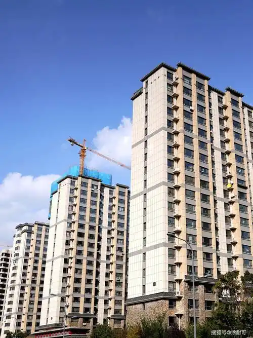 长春诺瑞德翰府高层住宅小区,涂耐可晶彩石外立面._生产_建筑_全球