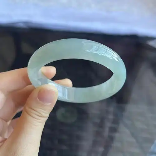 小千价冰晴水贵妃镯