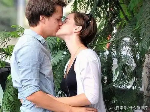 《哈利波特》小魔女艾玛沃特森过往恋情时间线!果然是斩男女神!